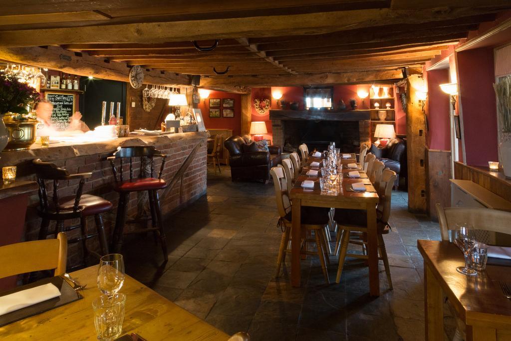 The Mole And Chicken Hotel Long Crendon Kültér fotó